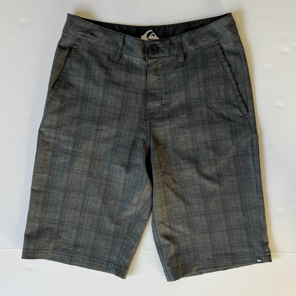 QUIKSILVER Boys Shorts Size 28 or L/XL BLACK PLAID Neolithic Amphibian EUC - Picture 1 of 7
